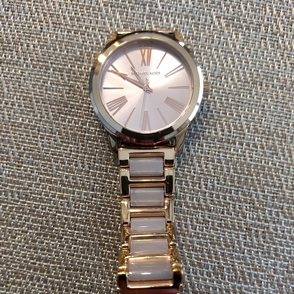 ***SOLD***MICHAEL KORS Gold- Rose Gold Watch